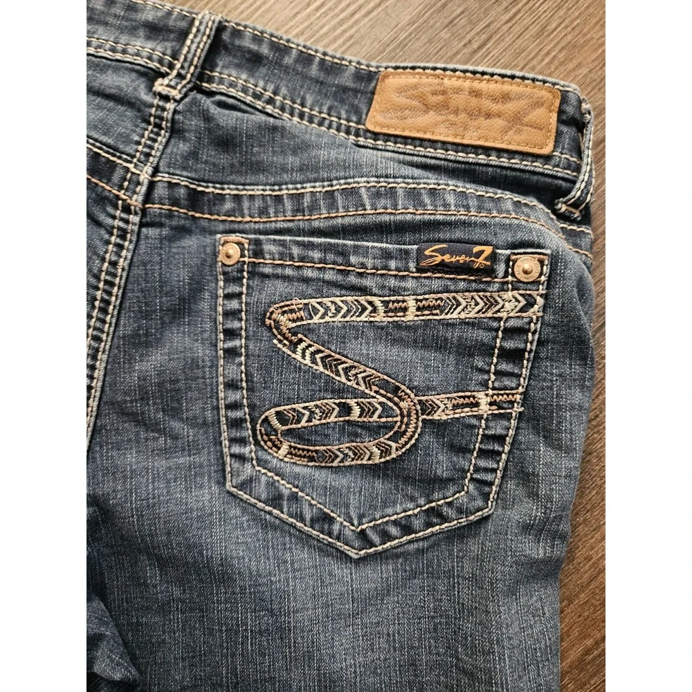 Seven7 Denim Shorts‎ Womens 6 Blue Dark Wash Embroidered Back Pocket Stretch